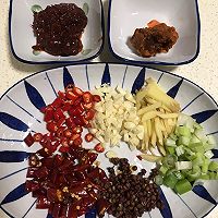 水煮巴沙鱼的做法图解4