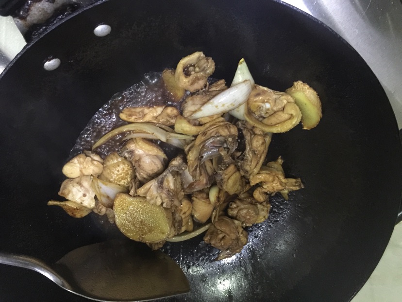 洋葱三杯鸡的做法图解6