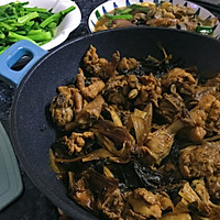 干菜鸡肉煲的做法图解2