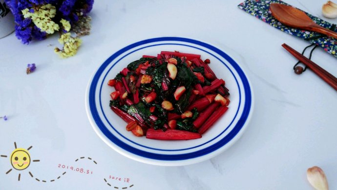 蒜油红叶莙荙菜
