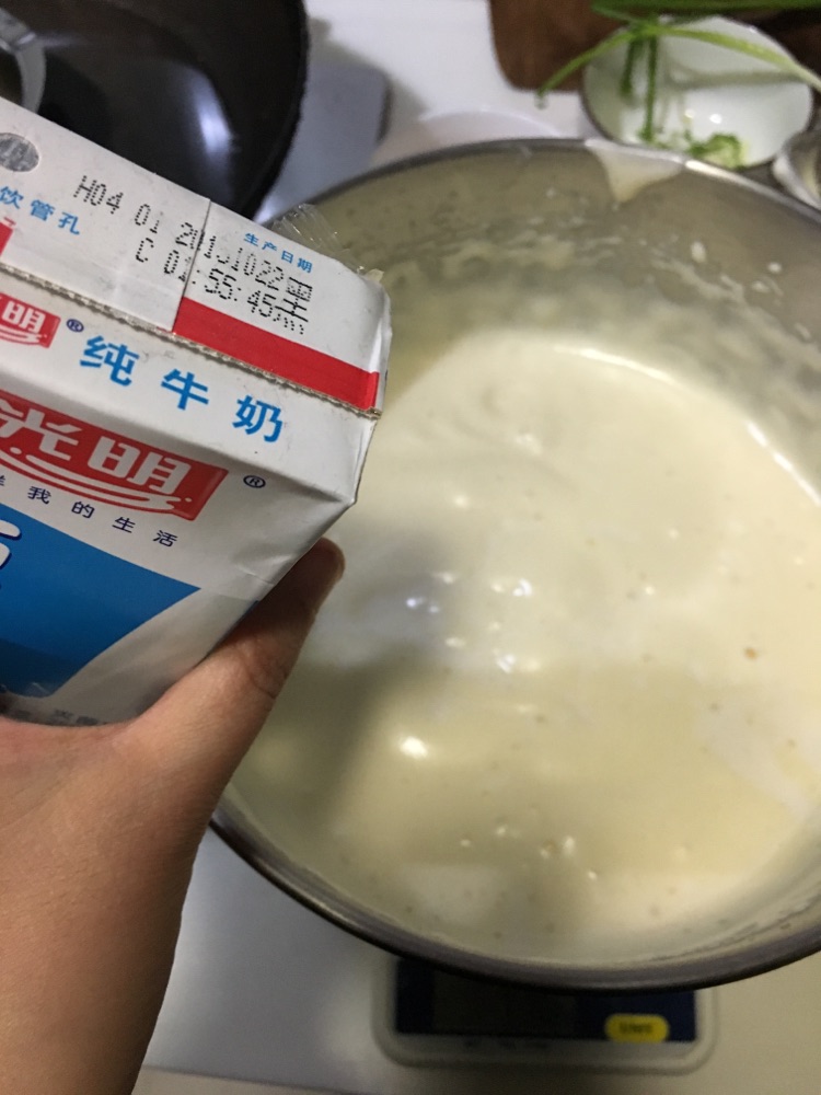 草莓巨蛋蛋糕的做法图解5