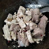 粉葛猪筒骨头汤的做法图解2