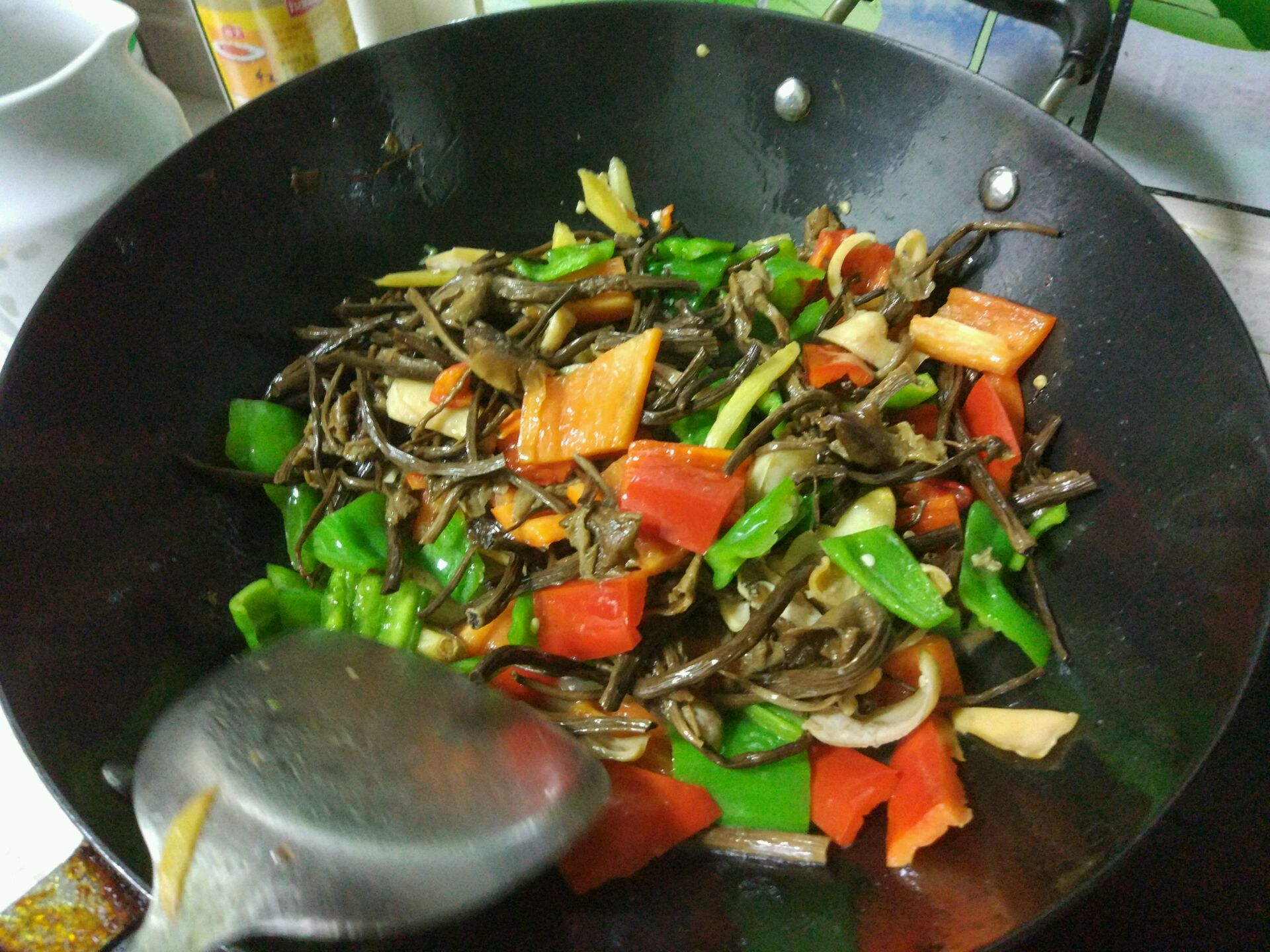 鸡蛋炒粉丝,鸡蛋炒粉丝的家常做法 - 美食杰鸡蛋炒粉丝做法大全