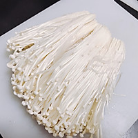 韩式辣白菜菌菇流心蛋肥牛锅 快手简单好做的家常菜汤锅的做法图解2