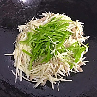 #不容错过的鲜美滋味#鲜美营养的茭白青椒肉丝的做法图解3