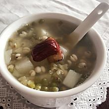 【蓓妈美食】绿豆薏米山药粥