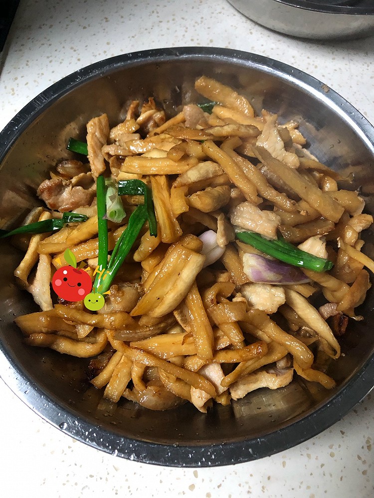 超级无敌下饭菜——萝卜干炒猪肉的做法