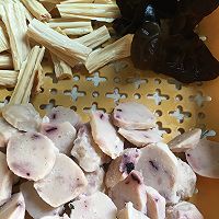 蒜苔炒尤魚片的做法图解2