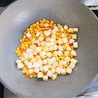 玉米炒馒头丁的做法图解8
