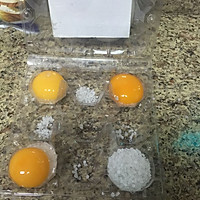 快速腌制咸蛋黄—蛋黄月饼、蛋黄酥的必备原料的做法图解3