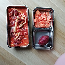 5分钟电热饭盒/便当-西红柿牛肉汤配红薯米饭