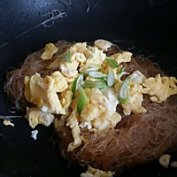 粉丝炒鸡蛋的做法图解3