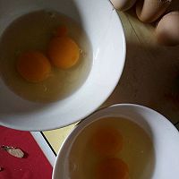 炖鸡蛋  基围虾炖鸡蛋的做法图解2