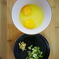韭黄炒蛋 双黄抗击增进食欲的做法图解3