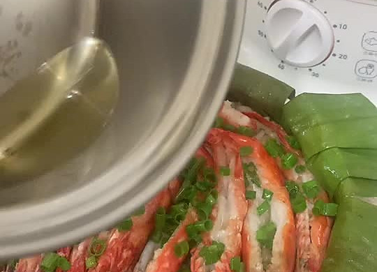 芭蕉叶蒸老虎虾炒饭！