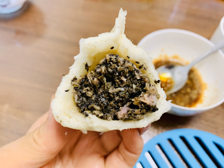 鲜核桃花蒸包的做法