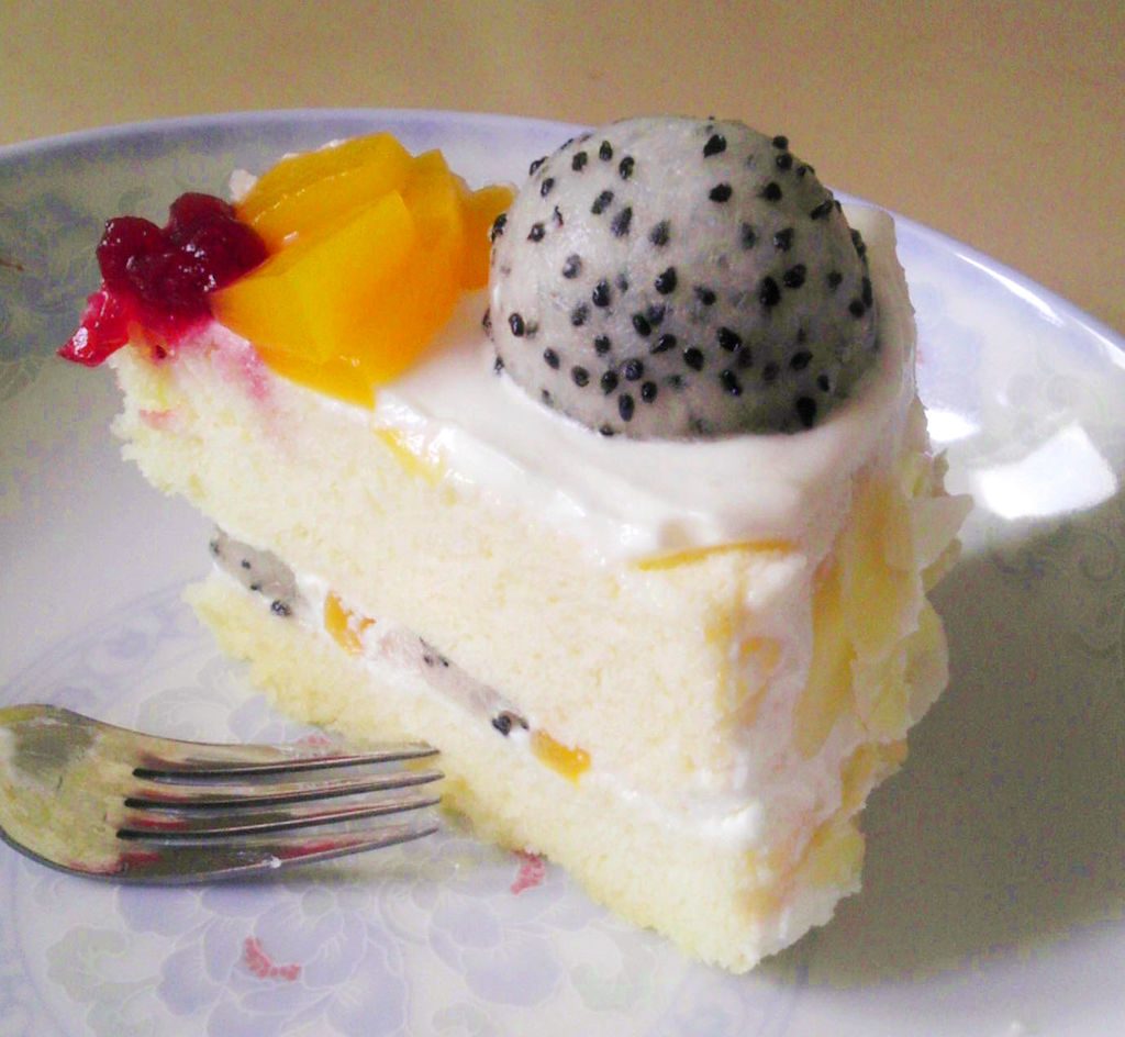 双层水果奶油蛋糕-图库-五毛网