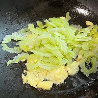 #万物生长 营养尝鲜#苦瓜炒鸡蛋的做法图解8