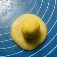 蛋黄酥的做法图解3