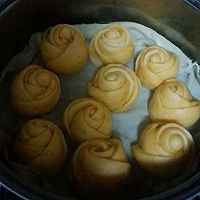 胡萝卜玫瑰花馒头的做法图解5