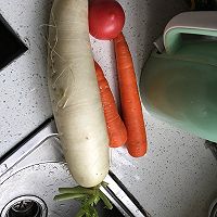 腌酸甜萝卜片的做法图解1