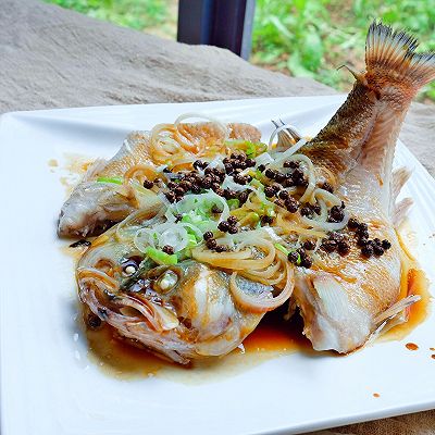 蒸鲈鱼