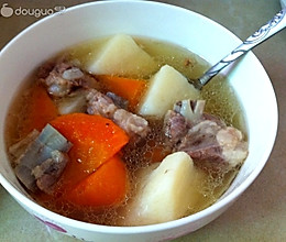 胡萝卜山药排骨汤的做法