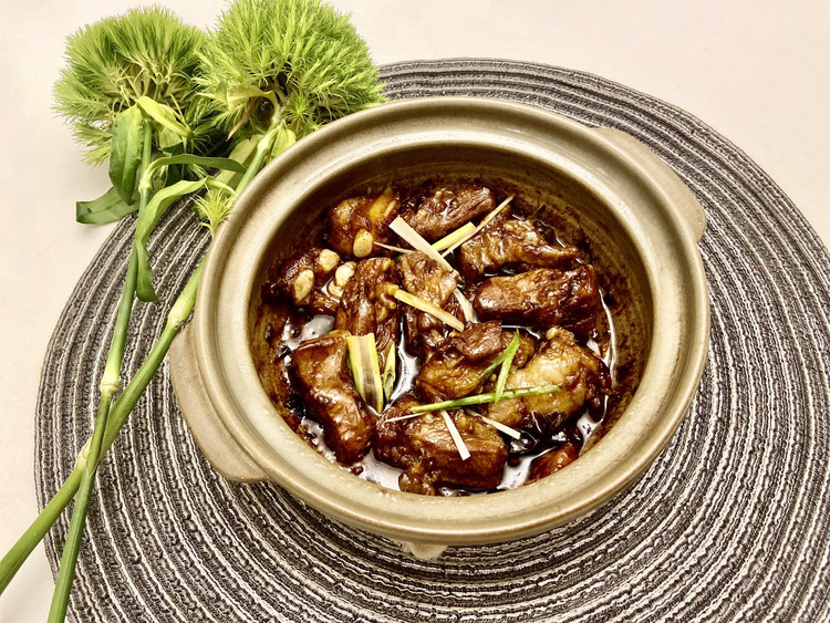 补钙又美味的红焖煮软骨的做法