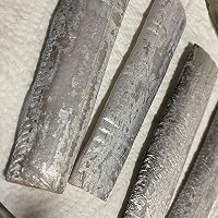 糖醋带鱼的做法图解3