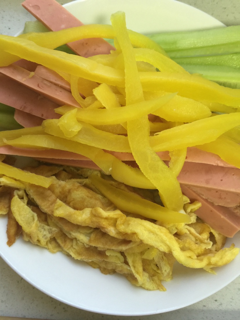 紫菜包饭的做法图解2
