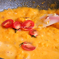 奶香虾仁南瓜拌面#金龙鱼优+澳麦椭圆面#的做法图解7