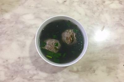一碗清淡鲜美的牛筋丸汤