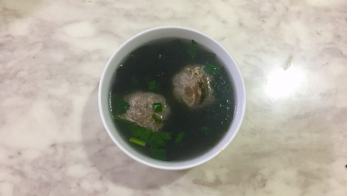 一碗清淡鲜美的牛筋丸汤