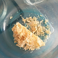 莲子银耳羹的做法图解1