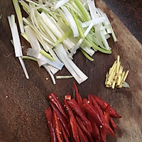 大葱孜然爆羊肉的做法图解1