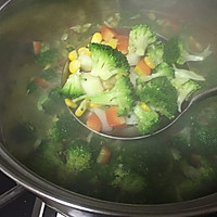 懒人必备凉拌土豆玉米西蓝花～的做法图解2