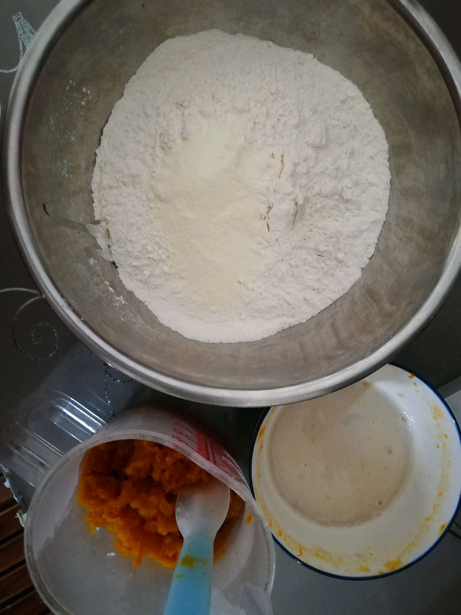 Butter . Flour & Me 爱的心灵之约: 南瓜椰菜包子