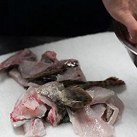 啫啫鱼煲 | 附上啫一切的万能公式！的做法图解1
