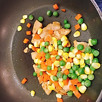 #换着花样吃早餐#减脂鸡胸肉藜麦蔬菜沙拉的做法图解9