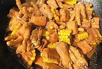 鸡爪炖玉米的做法