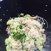 丝瓜鹅肉炒粉丝的做法图解18