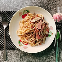 奶油蘑菇培根意面的做法图解13