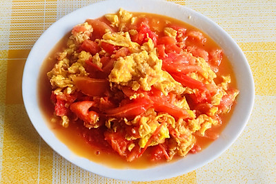 家常菜「西红柿炒鸡蛋」