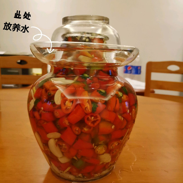 土家族风味泡菜坛子的做法