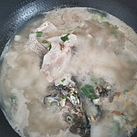 鱼头汤的做法图解4