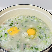 窝蛋牛肉粥的做法图解7
