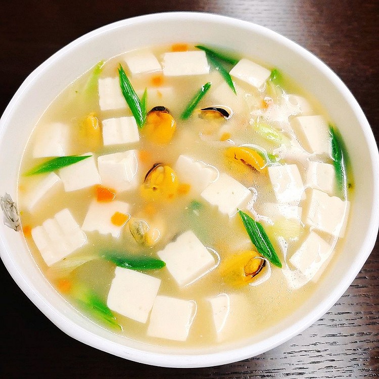 贻贝豆腐汤的做法