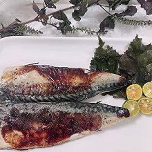 #秋天的第一条挪威青花鱼#无油煎盐挪威青花鱼