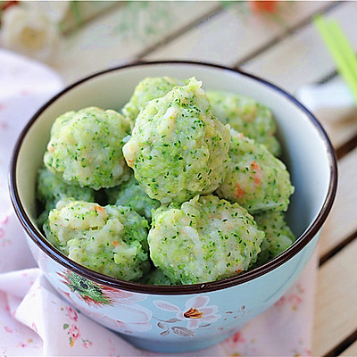 西兰花虾泥球