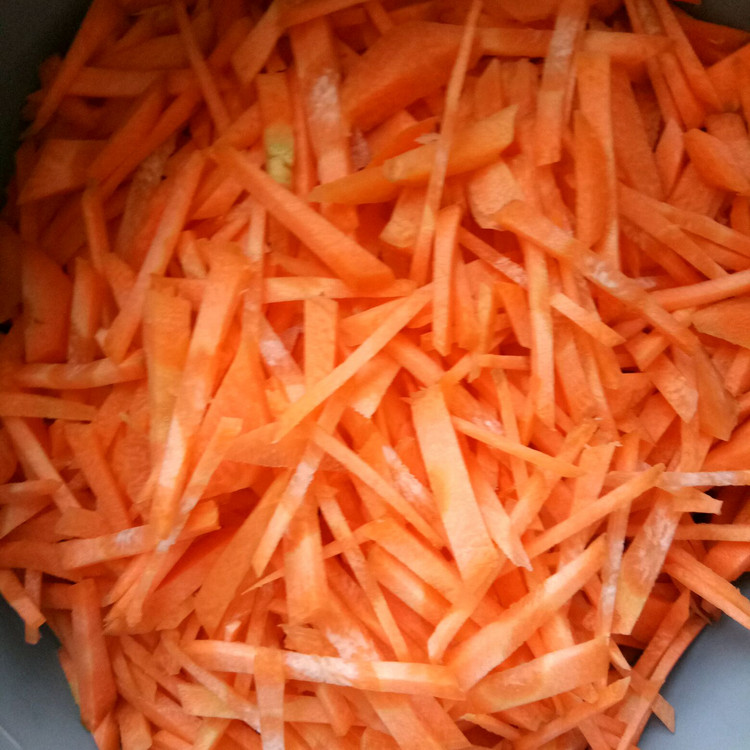 黄萝卜抓饭的做法